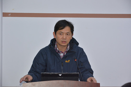 科技處方亮處長傳達教育部和教育廳文件精神
