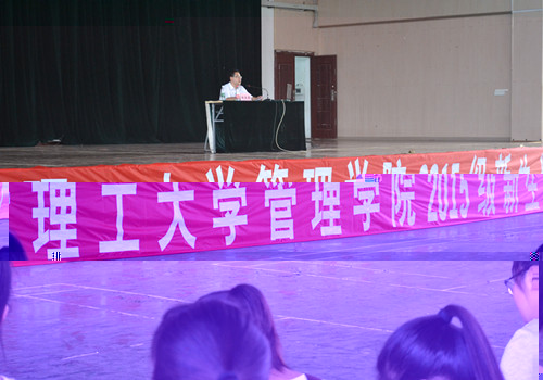 白永生書記做啟蒙教育現場